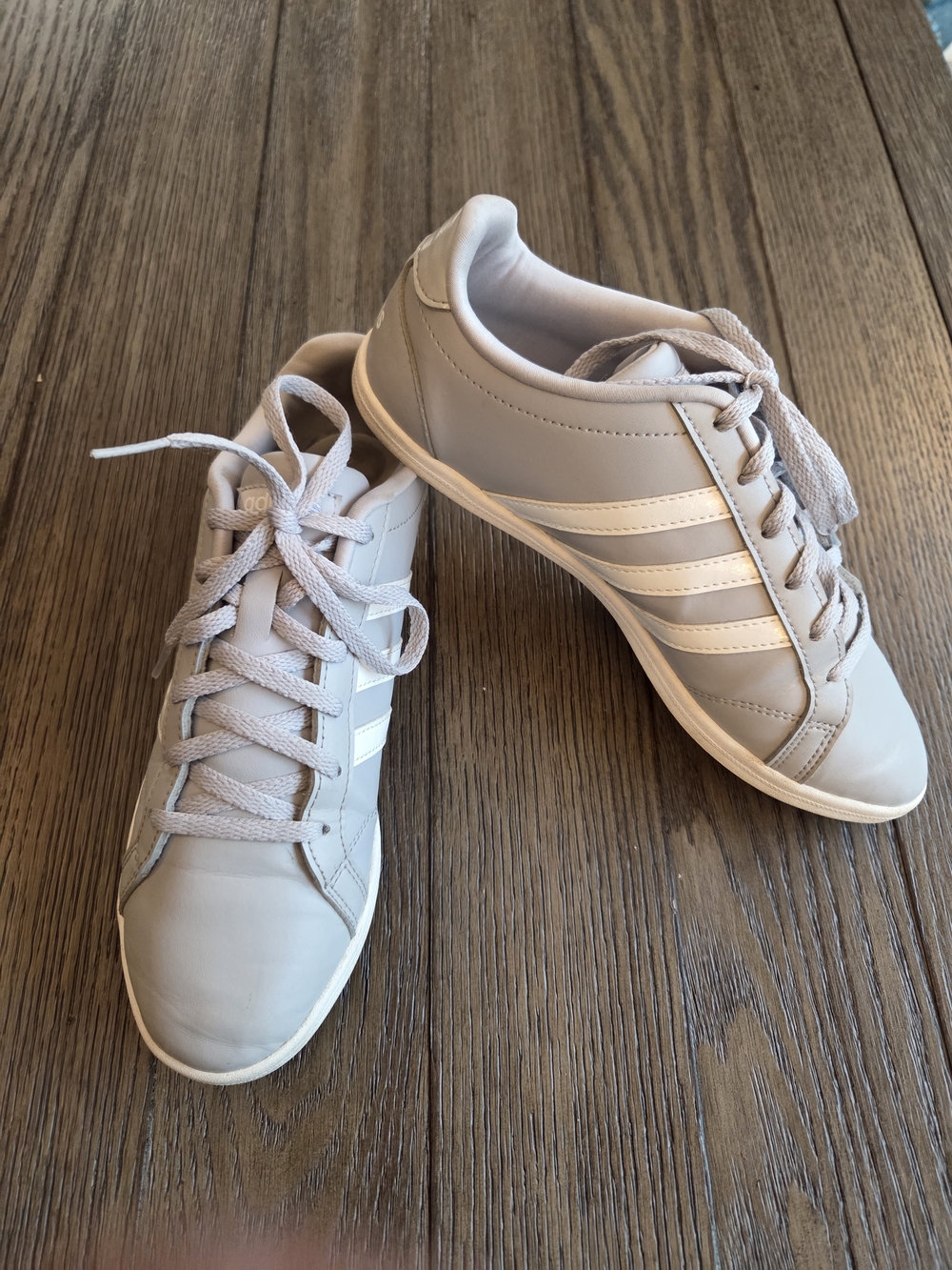 adidas NEO Coneo QT Grey & White Sneakers - Women's Size 7.5